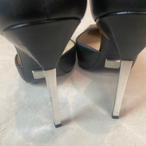 Michael Kors Arielle Steeltoe Leather Pumps - Picture 4 of 11